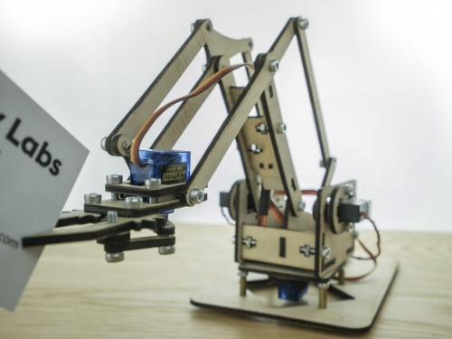 آموزش ساخت بازو رباتیک ارزان قیمت با استفاده از لیزرکات